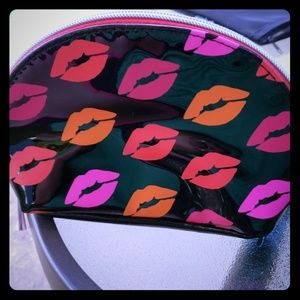 Small makeup container,